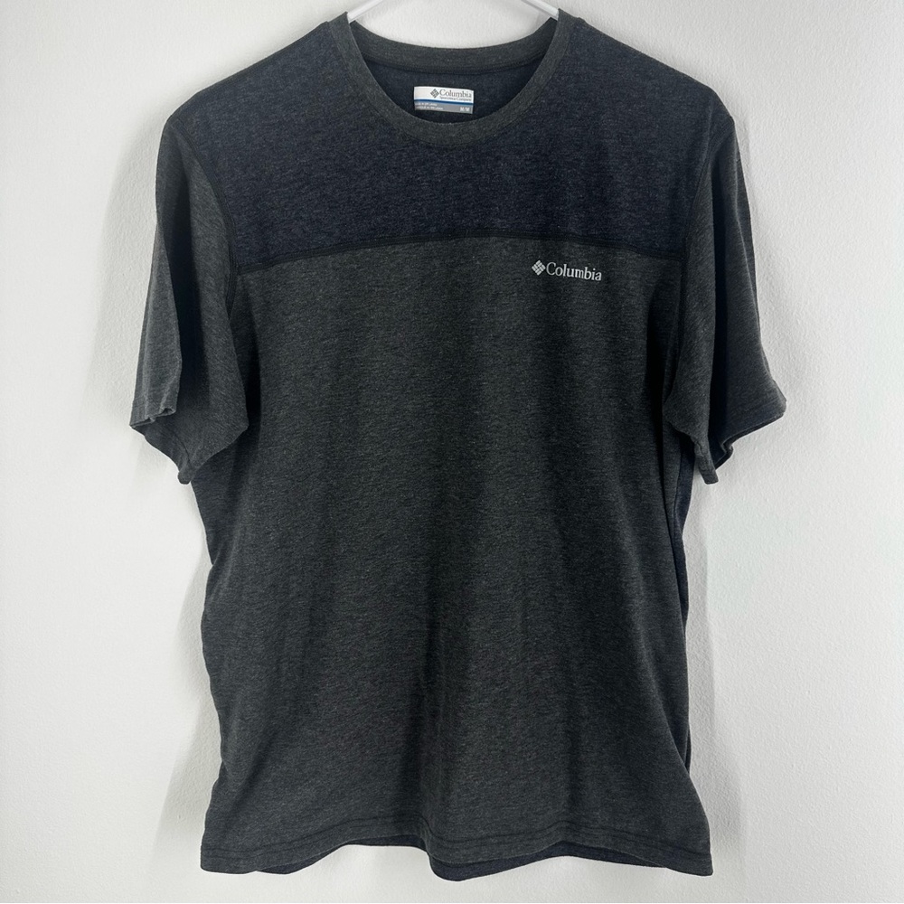 Medium grey Columbia Omni-Wick shirt like new.
